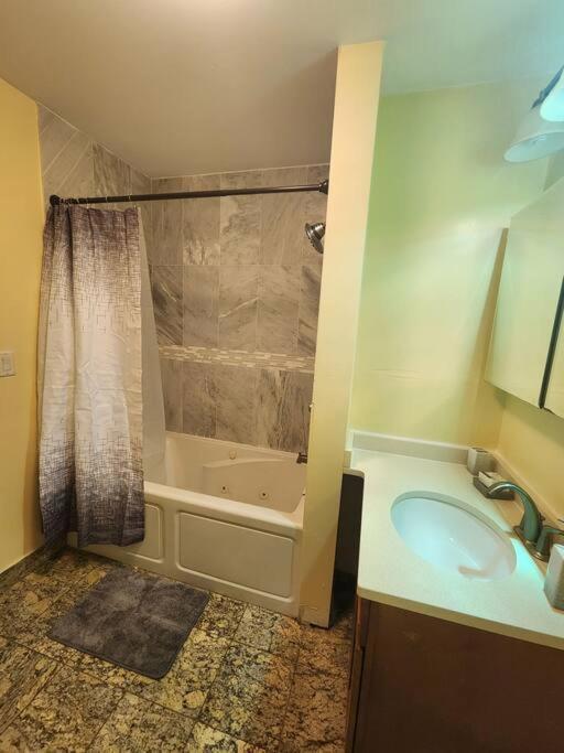 Classy 3 Bed Near Nyc With View! Union City Exterior foto